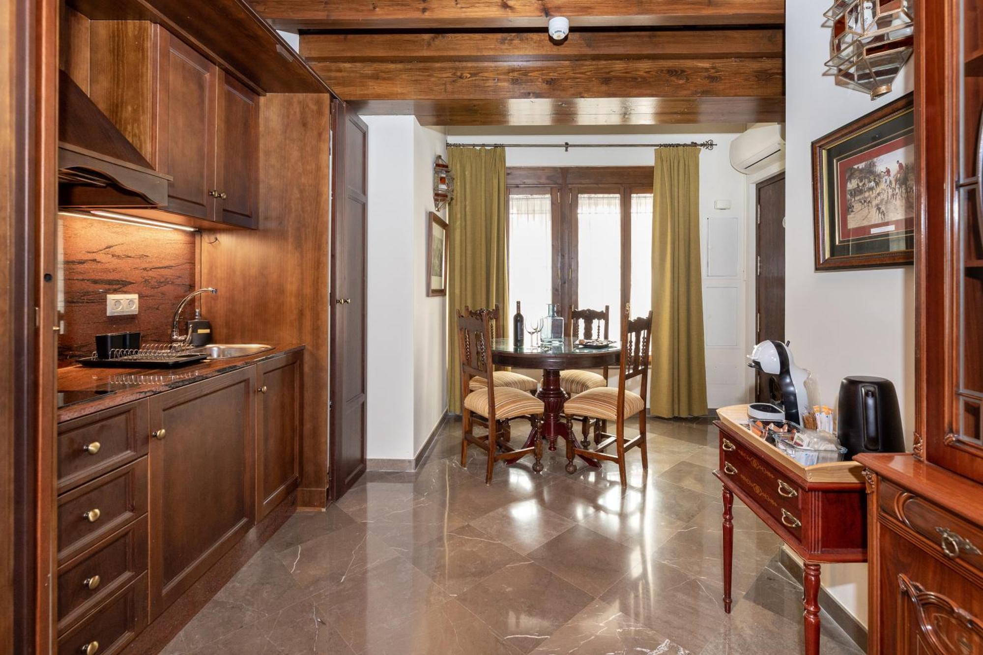 Apartamentos En Pleno Centro, Aljibe Rodrigo Del Campo 2C Granada Kültér fotó